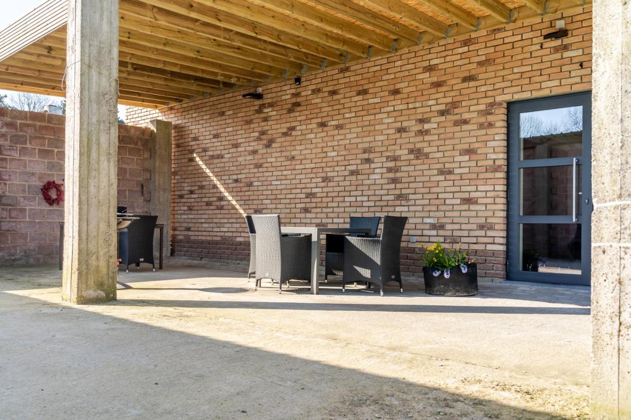 De Hoog Velden 14 Apartman NeerNeerpelt Kültér fotó